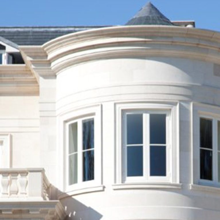 Curved-on-plan architrave, frieze and cornice